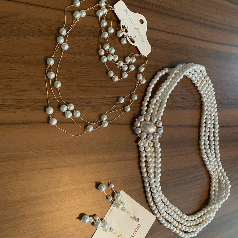 Faux Pearl Jewelry Set
